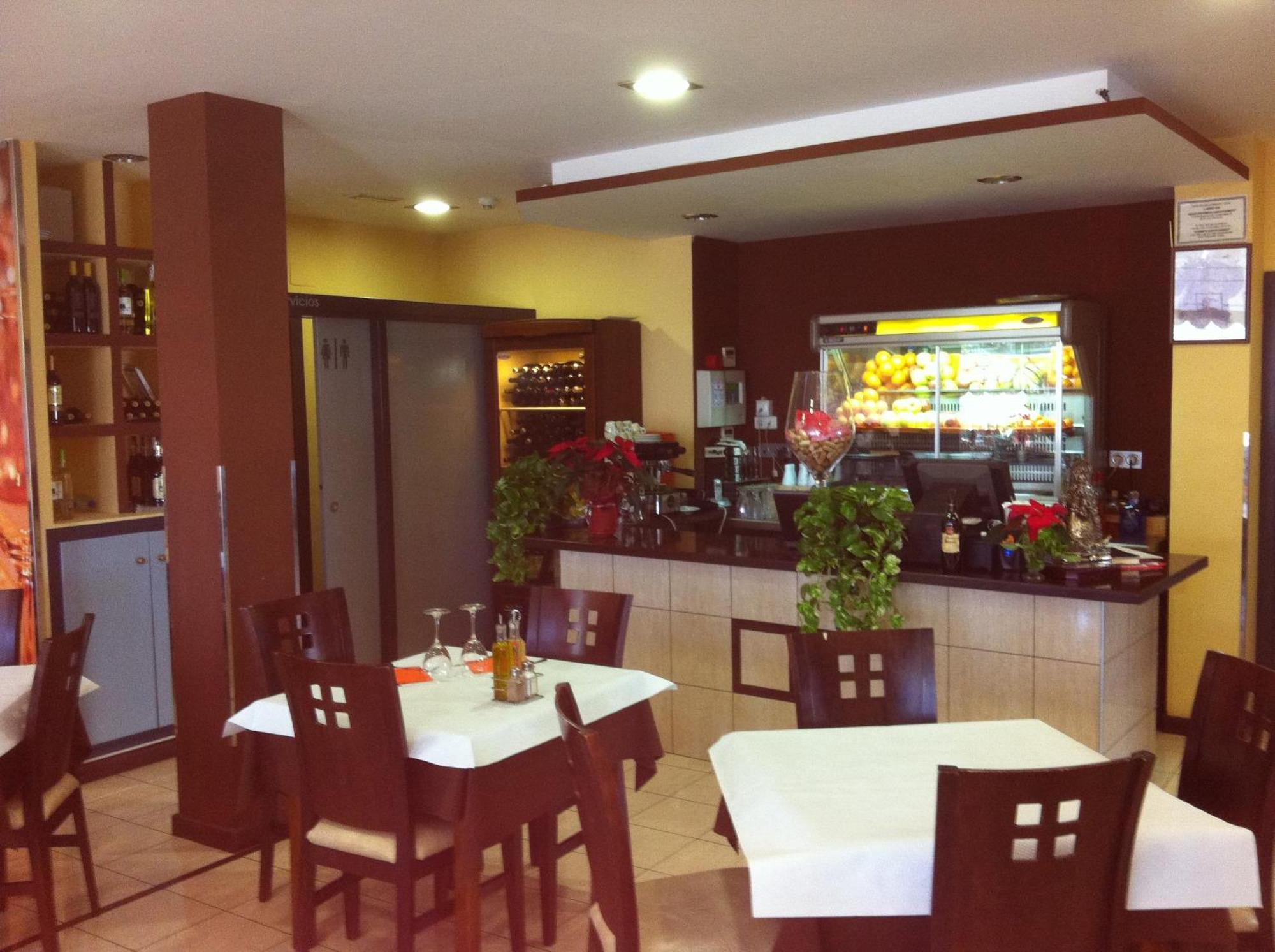 Hotel El Cruce Moraleda Мораледа-де-Сафайона Экстерьер фото