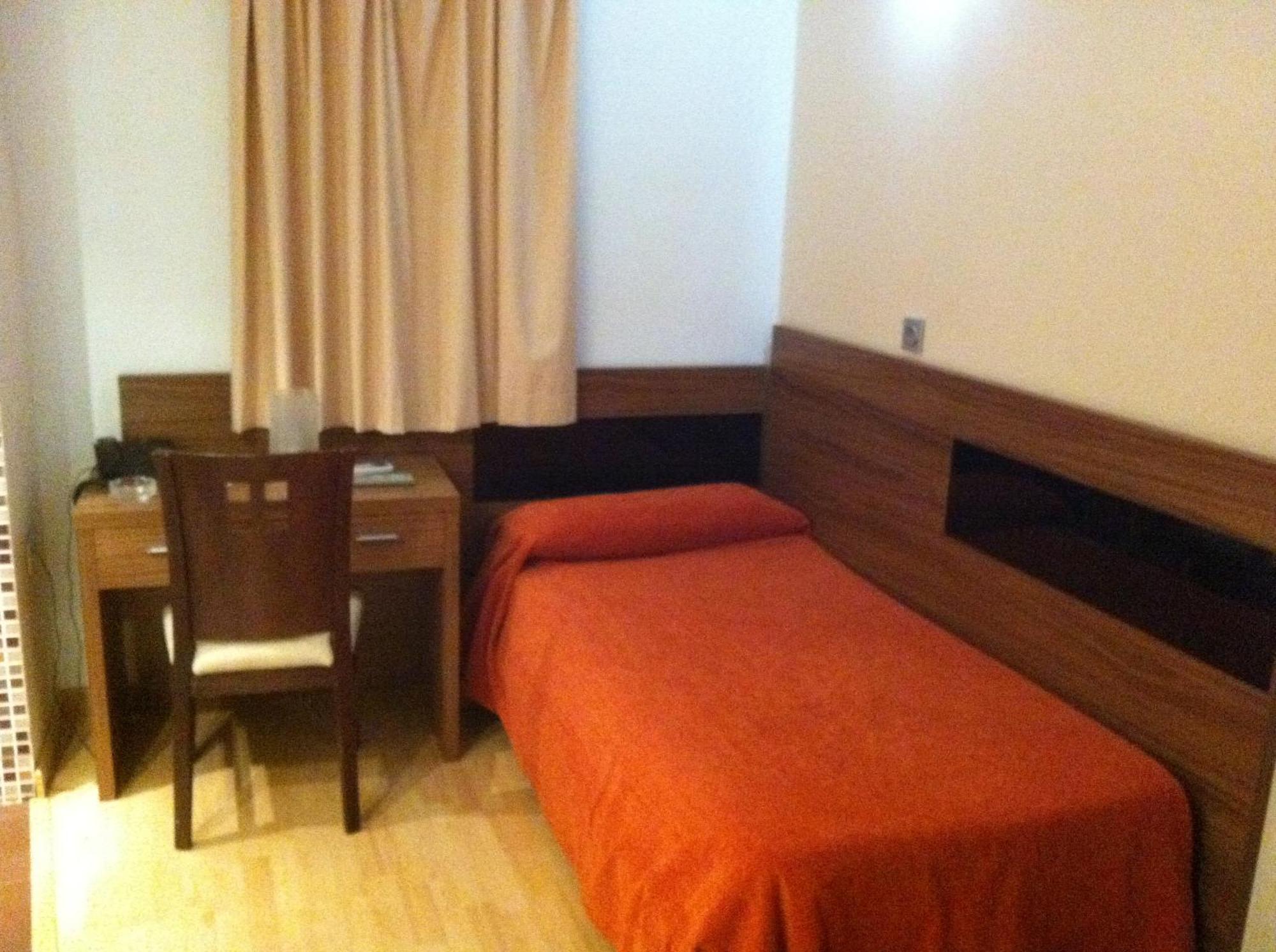 Hotel El Cruce Moraleda Мораледа-де-Сафайона Экстерьер фото