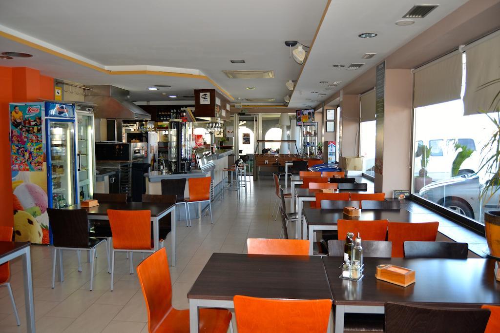 Hotel El Cruce Moraleda Мораледа-де-Сафайона Экстерьер фото