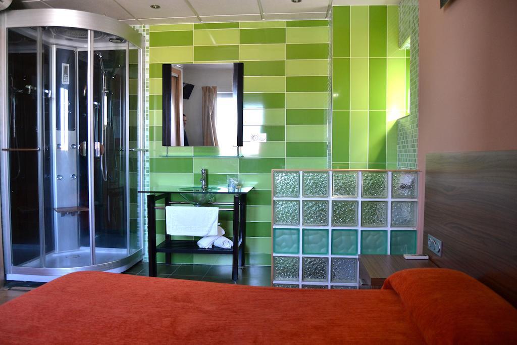 Hotel El Cruce Moraleda Мораледа-де-Сафайона Экстерьер фото